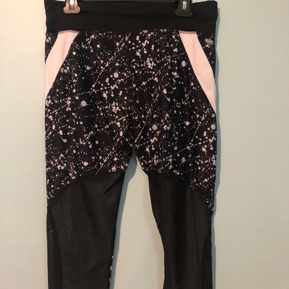 Pants - Danskin Now active Capri leggings